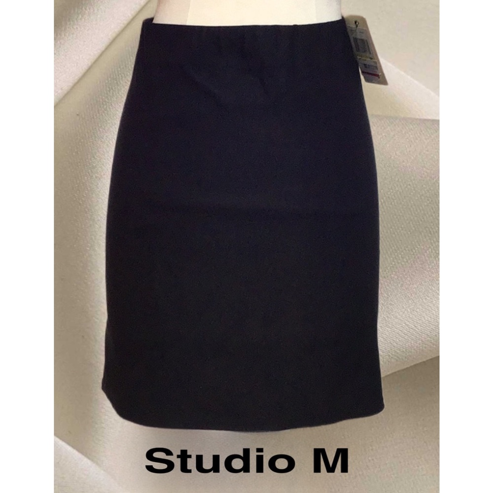 NEW Studio M, Black, Size Medium‎